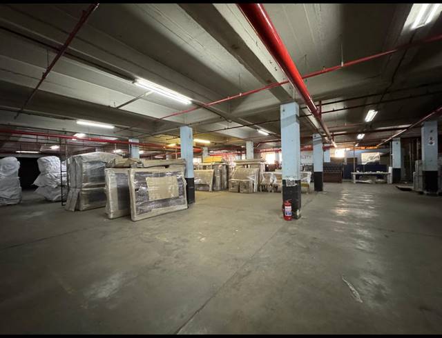 4,000M² WAREHOUSE TO LET IN INDUSTRIA